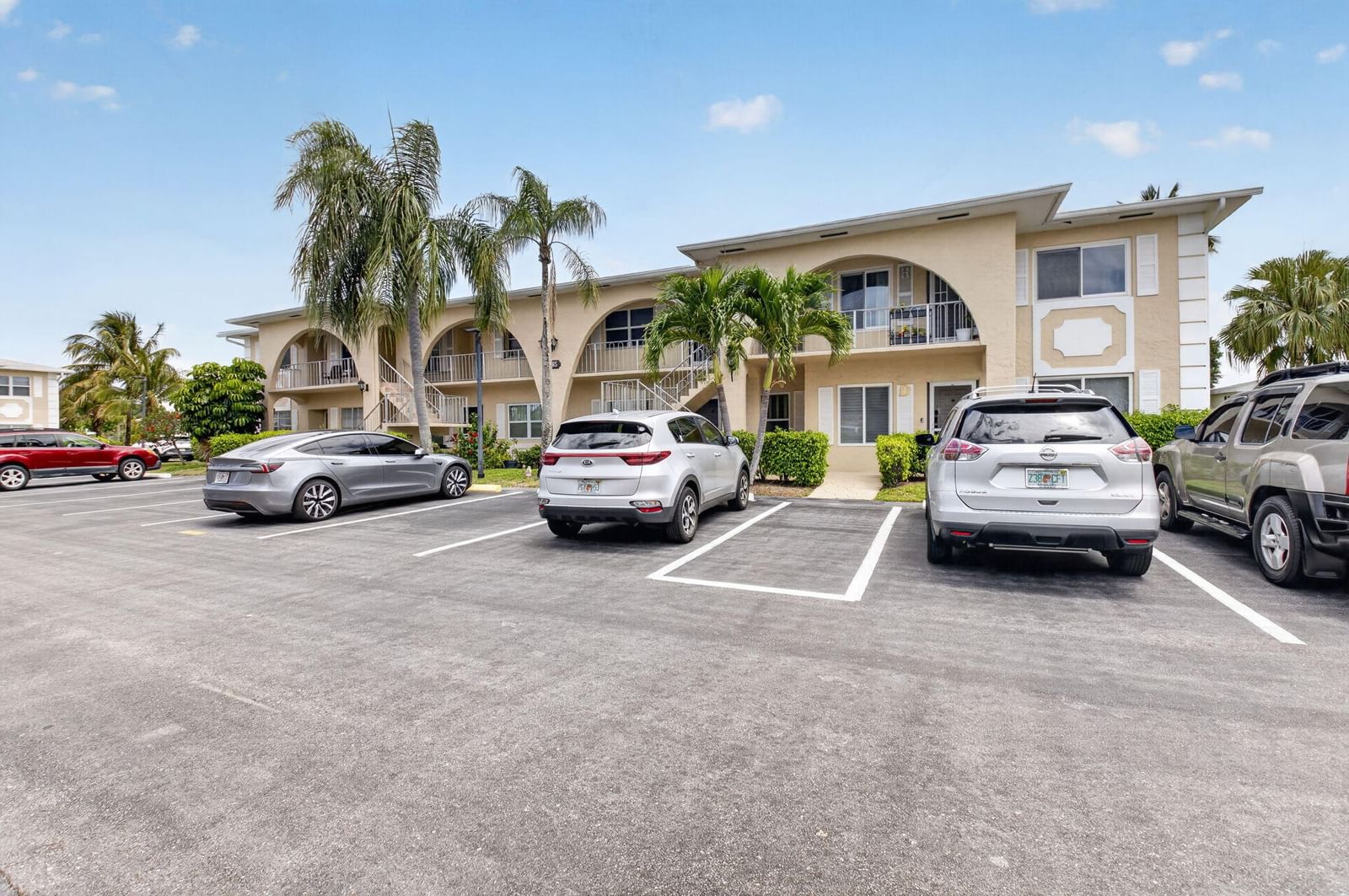 13765 Flora Place #H, Delray Beach, FL 33484 photo 2