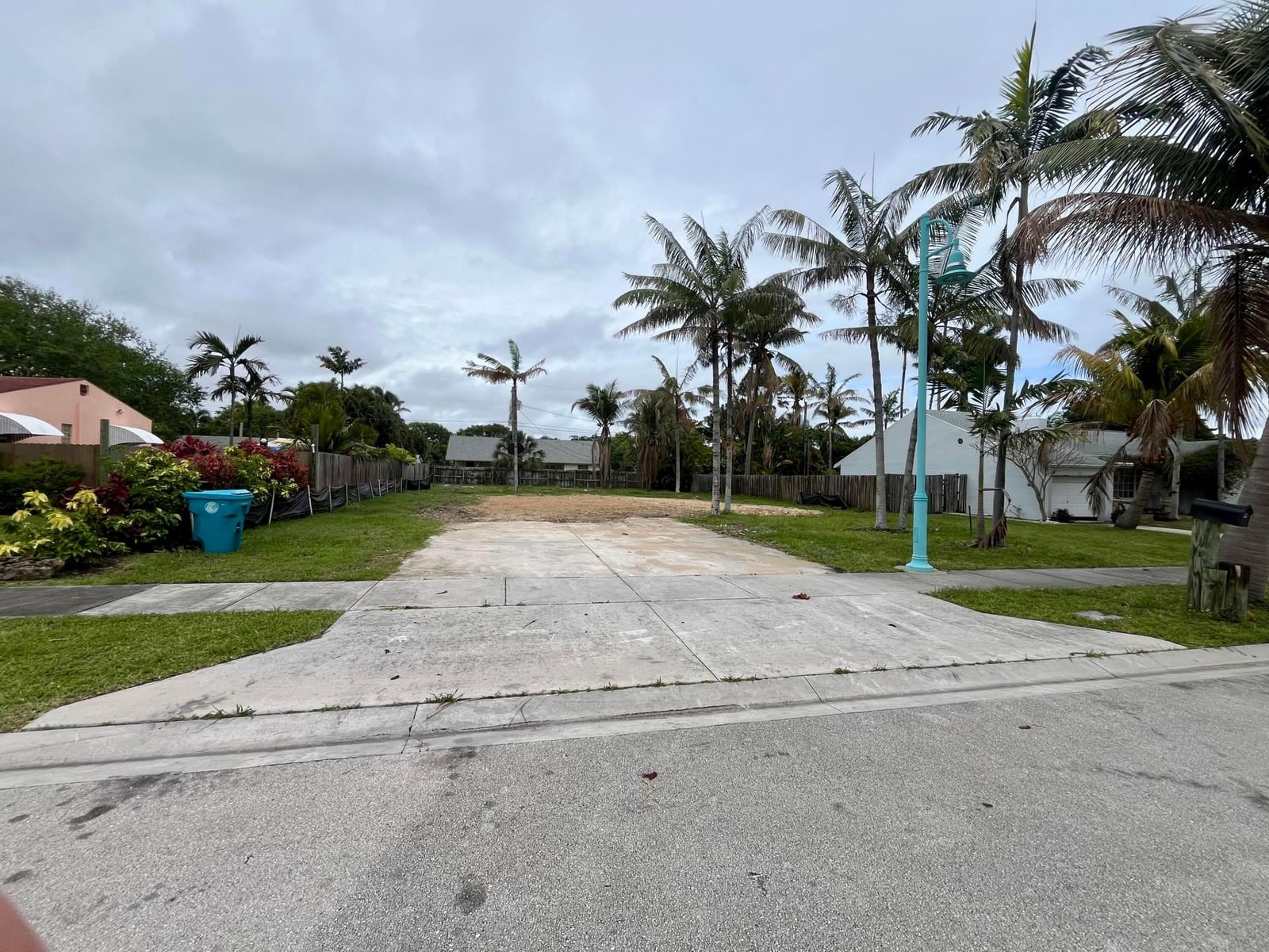 647 NE 9th Avenue, Boynton Beach, FL 33435 photo 2