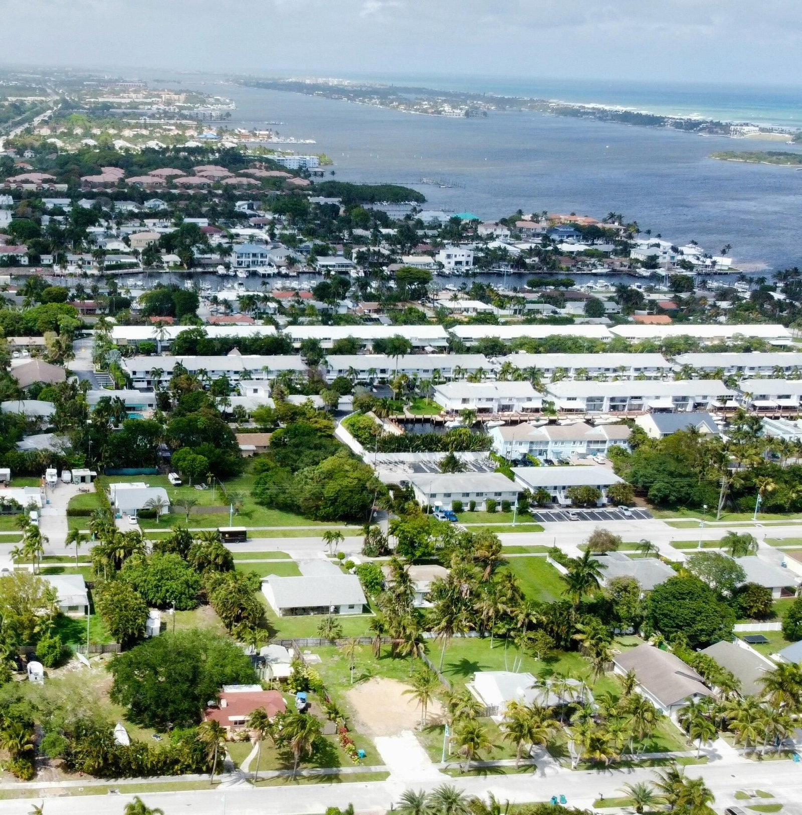 647 NE 9th Avenue, Boynton Beach, FL 33435 photo 4