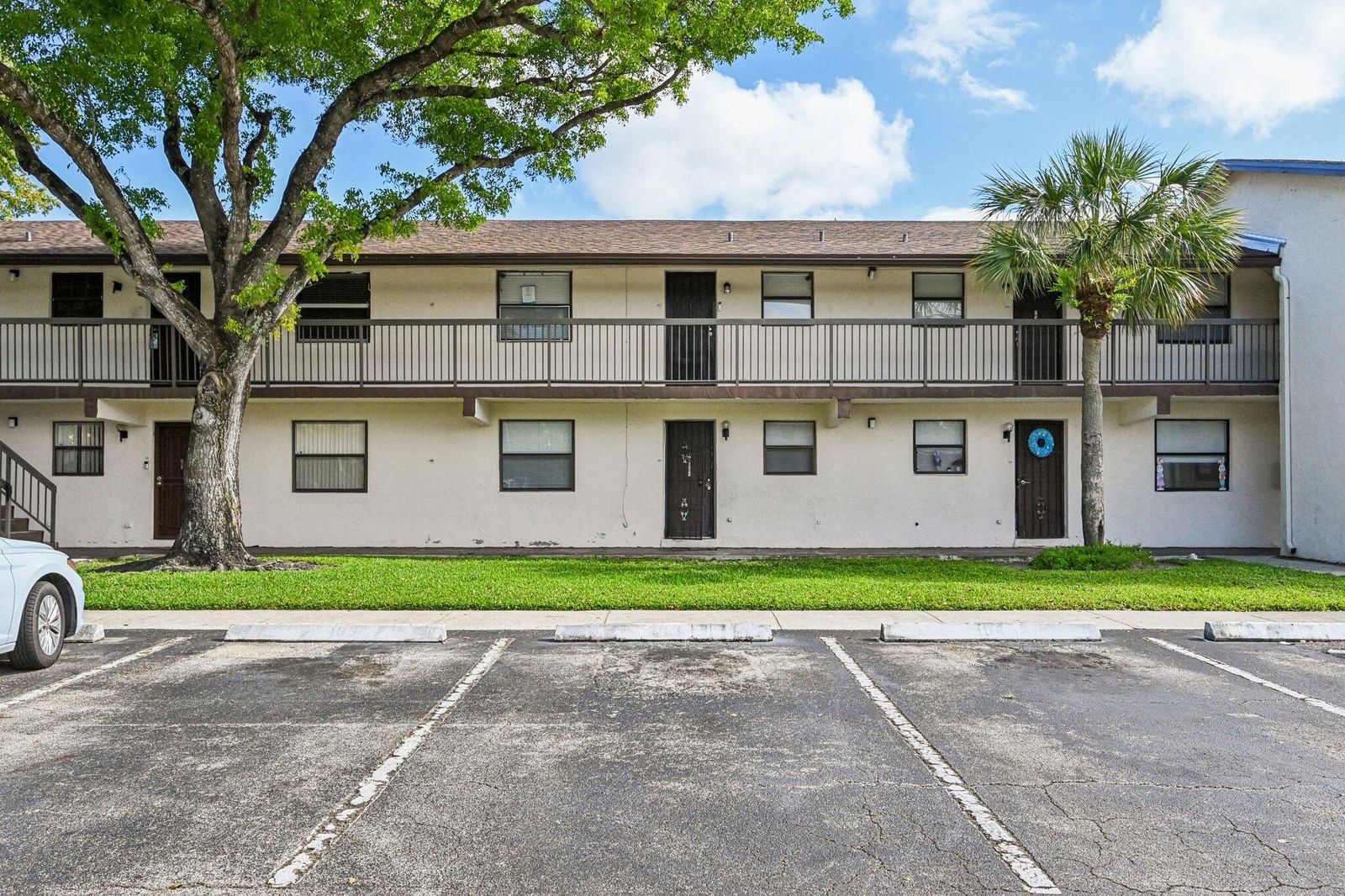 6001 Shakerwood Circle #203, Tamarac, FL 33319 photo 2