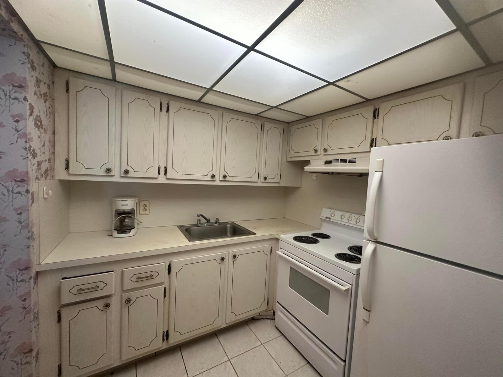 72 Northampton D, West Palm Beach, FL 33417 photo 3