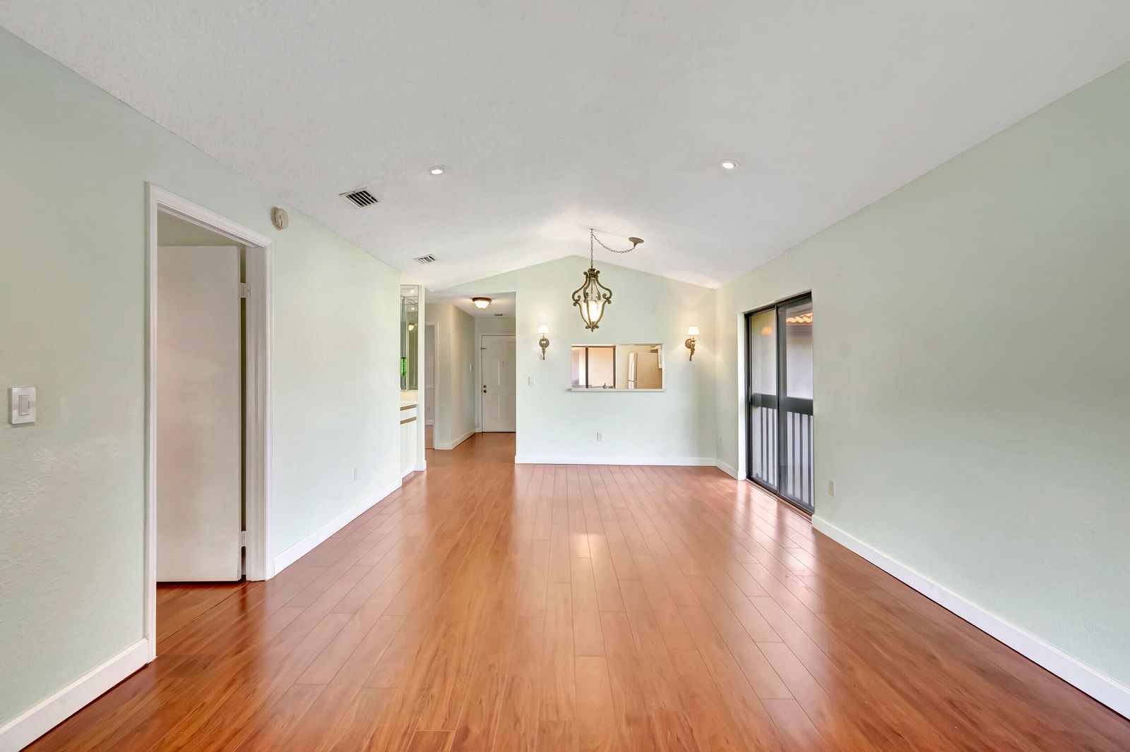 351 Club Circle #207, Boca Raton, FL 33487 photo 5