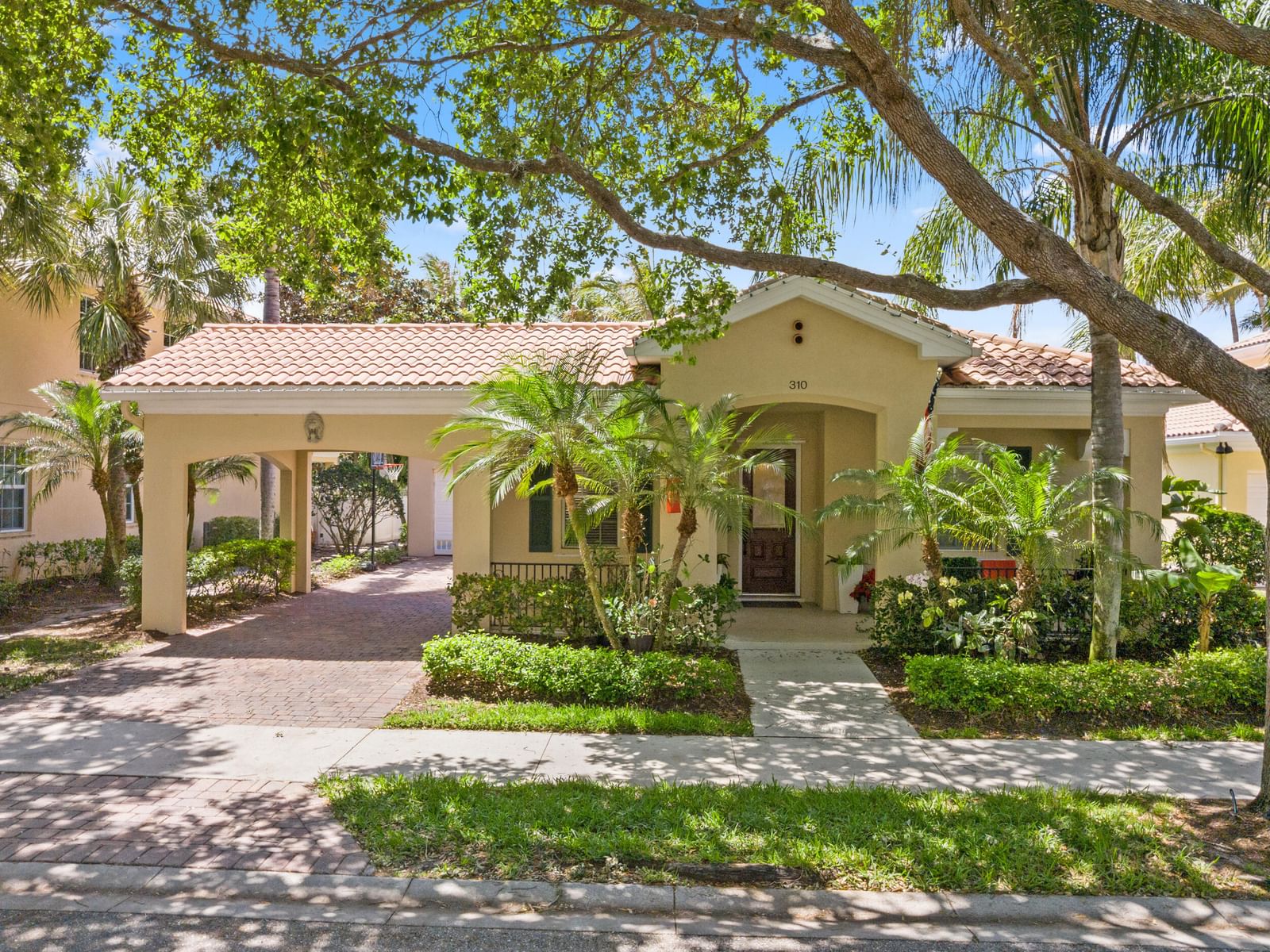 310 San Remo Drive, Jupiter, FL 33458 photo 2