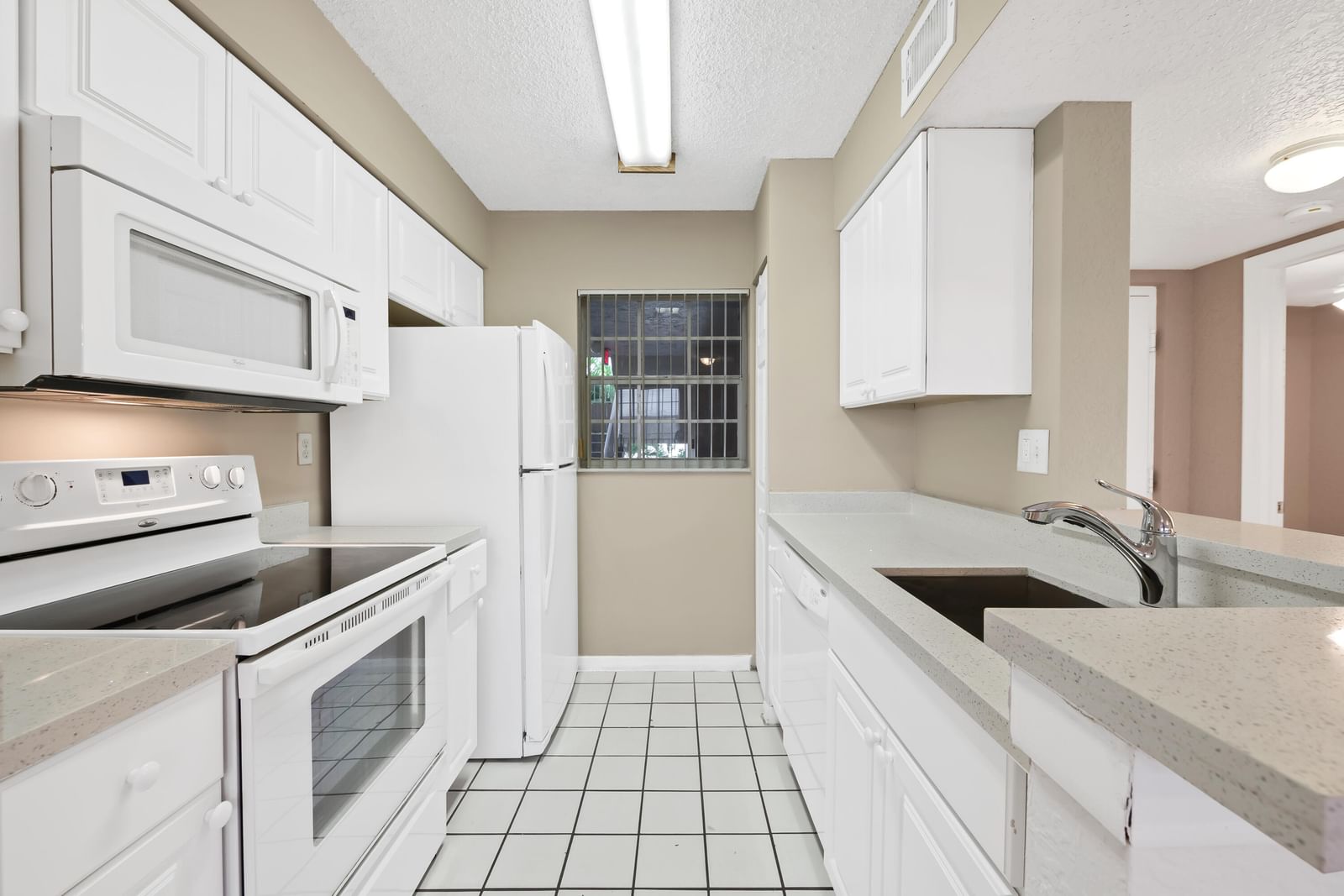 2861 N Oakland Forest Drive #202, Oakland Park, FL 33309 photo 2