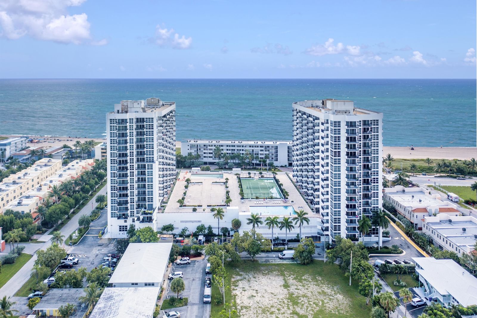 531 N Ocean Boulevard #1811, Pompano Beach, FL 33062 photo 2