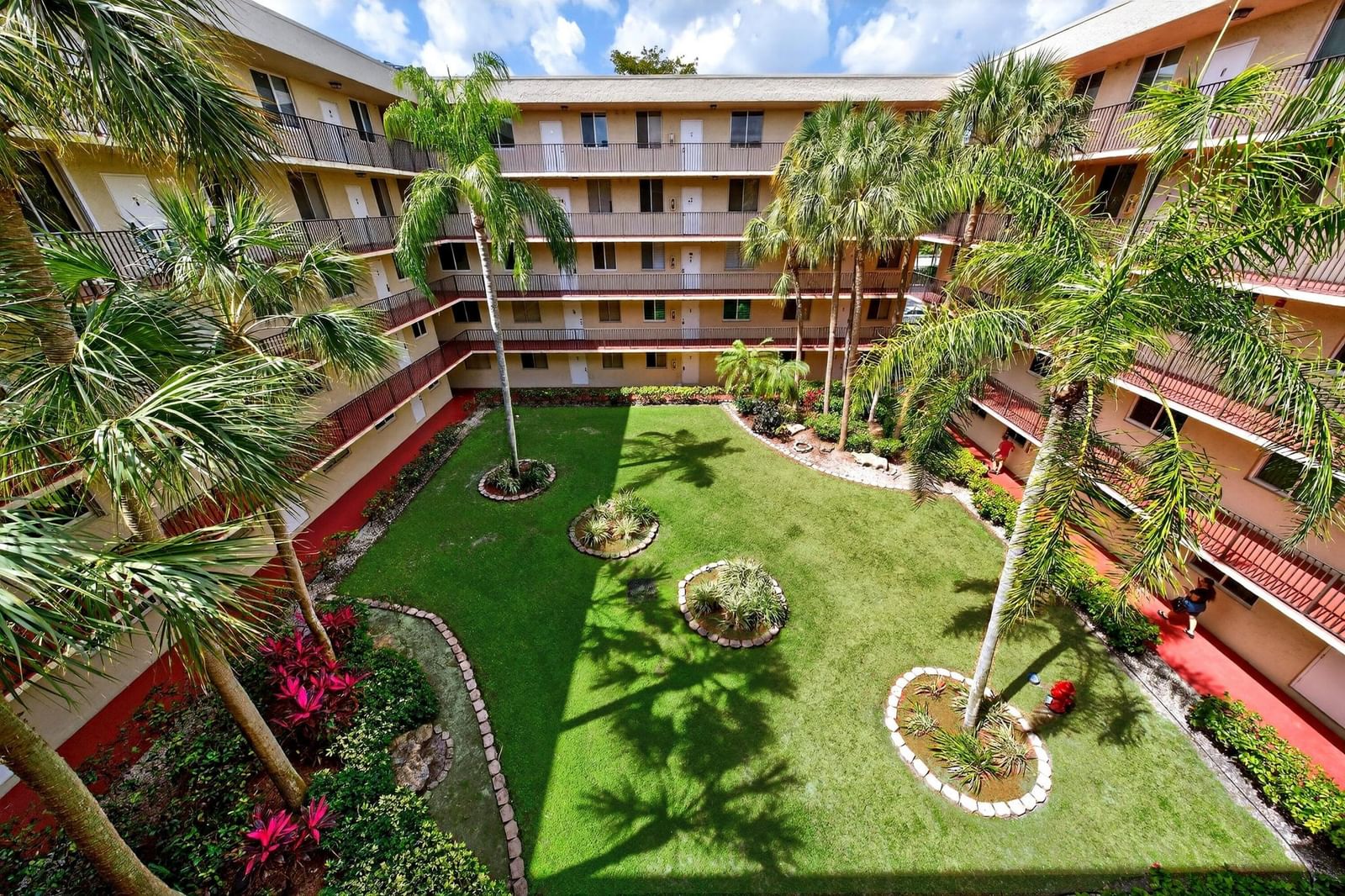 3223 Riverside Drive #C-406, Coral Springs, FL 33065 photo 2