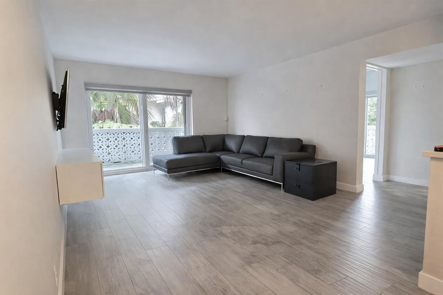 3220 Bayview Drive #211, Fort Lauderdale, FL 33306 photo 5