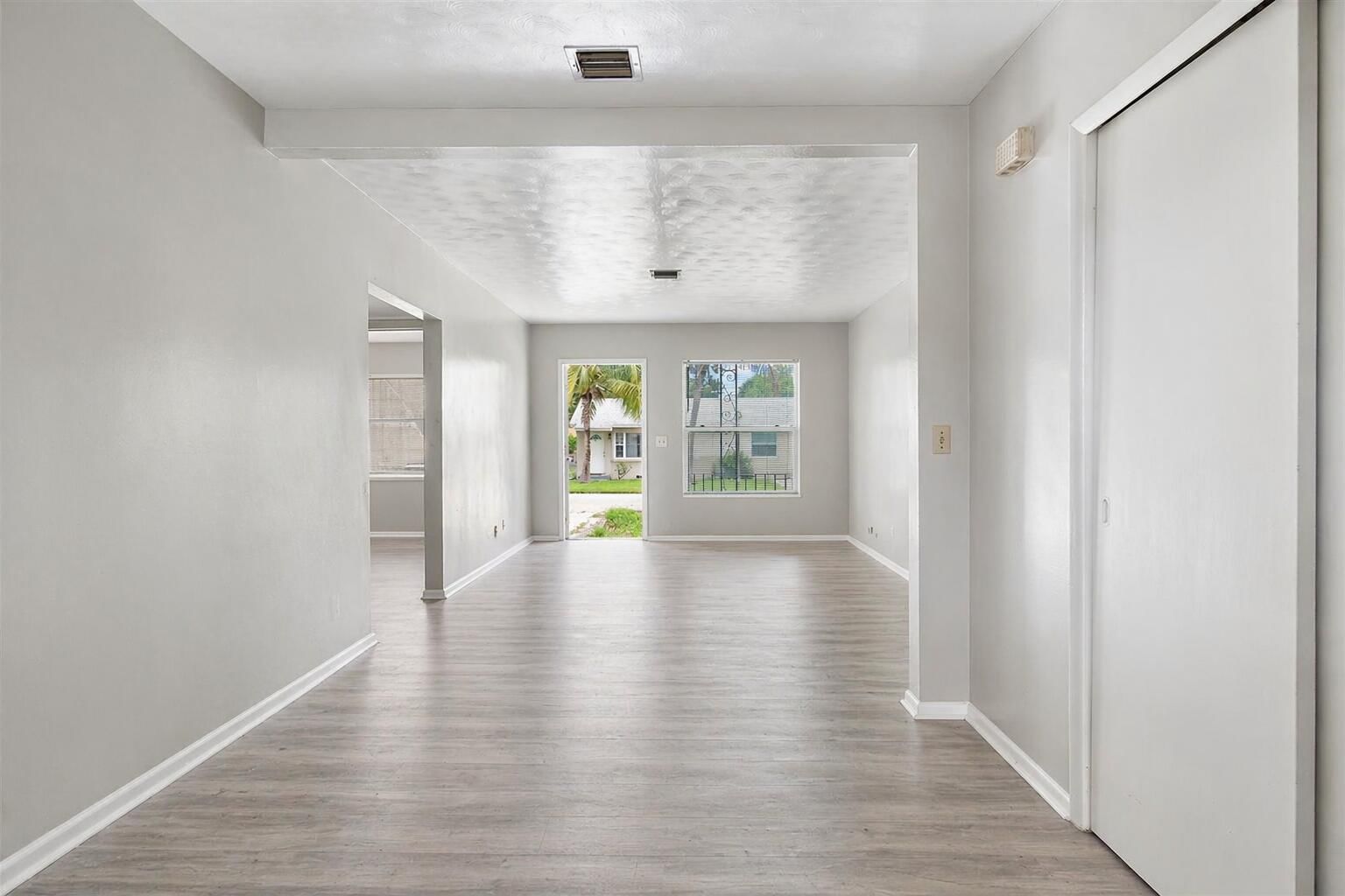 131 W 35th Street #1, Riviera Beach, FL 33404 photo 2