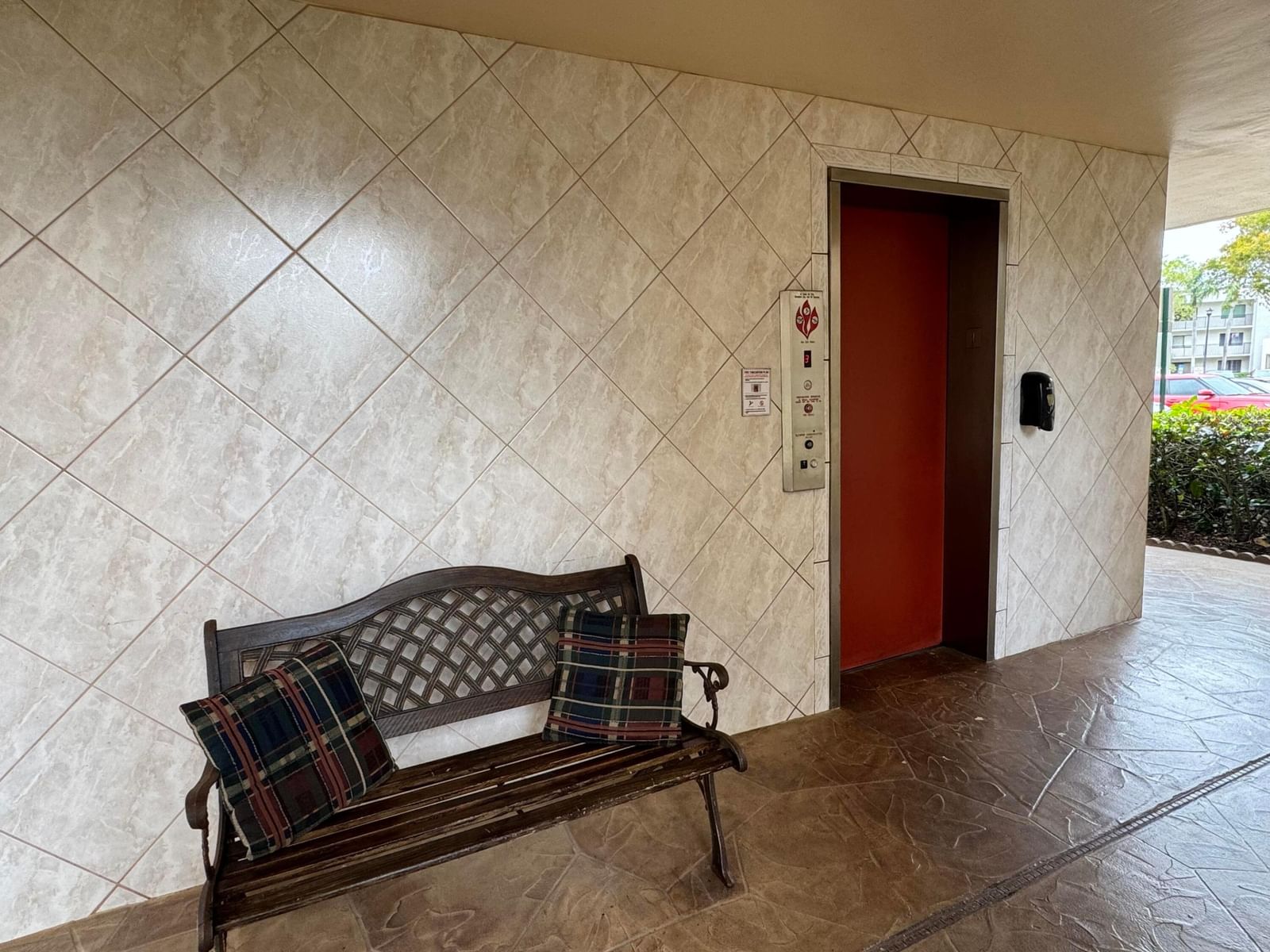 10641 W Clairmont Circle, Tamarac, FL 33321 photo 3