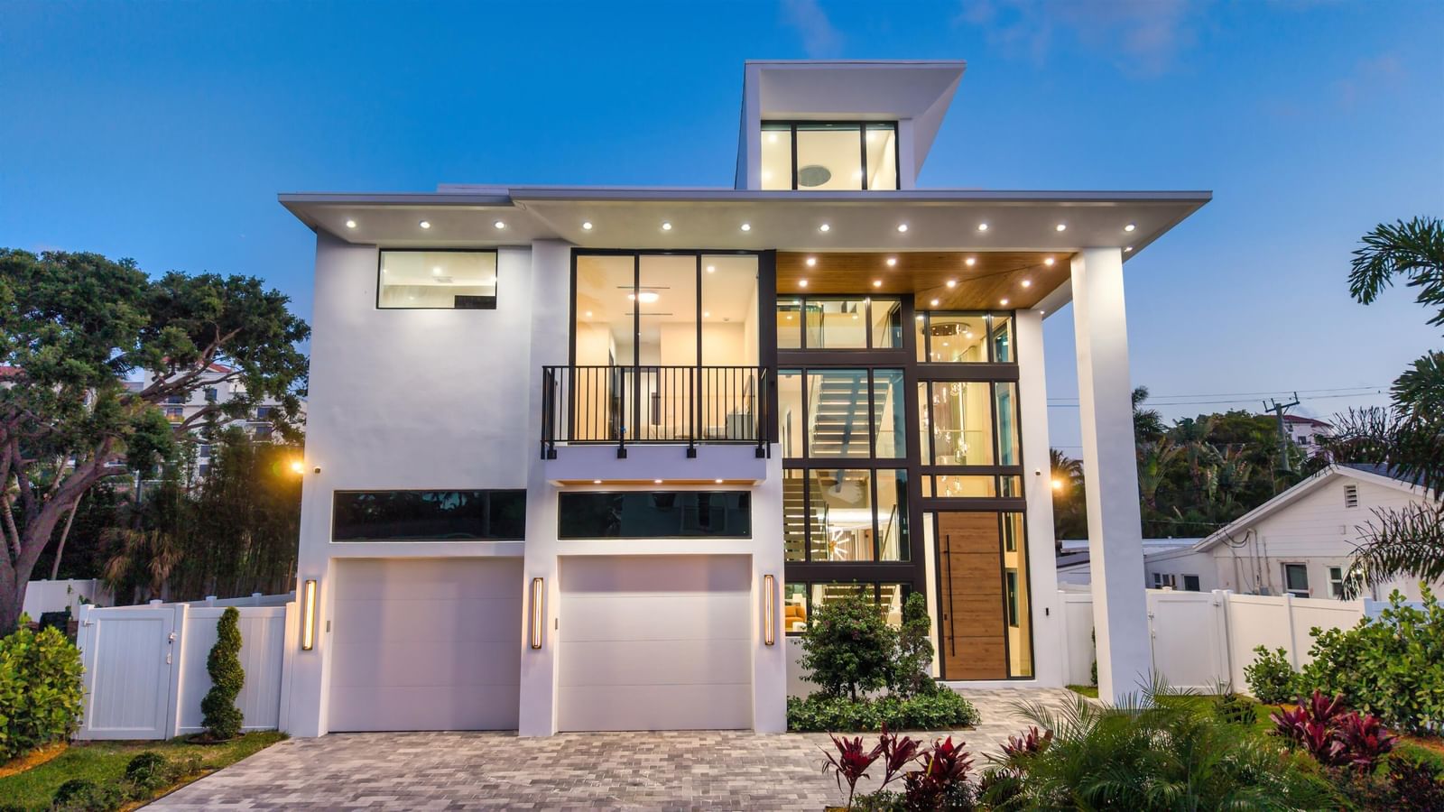 310 NE 2nd Street, Boca Raton, FL 33432 photo 2
