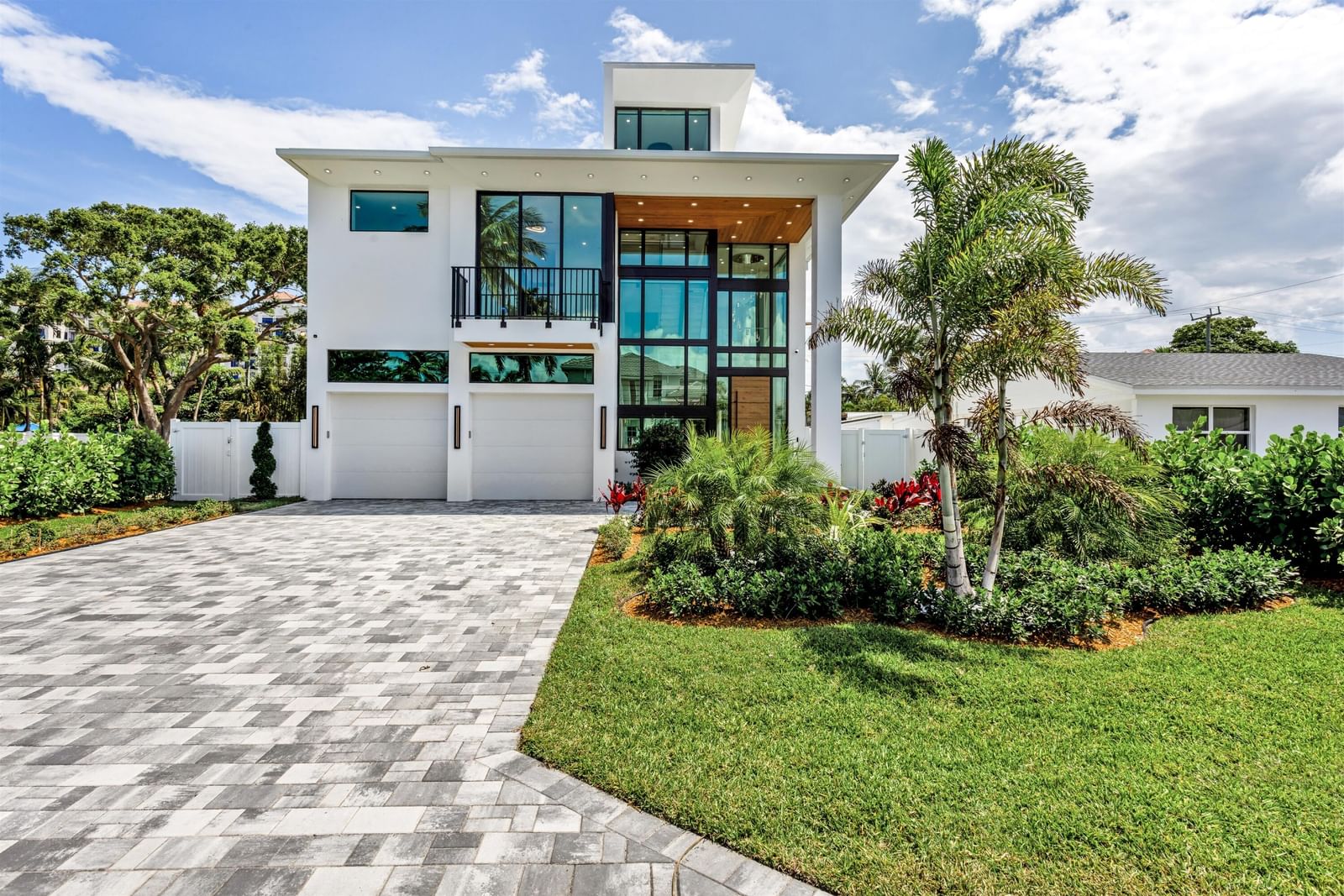 310 NE 2nd Street, Boca Raton, FL 33432 photo 3