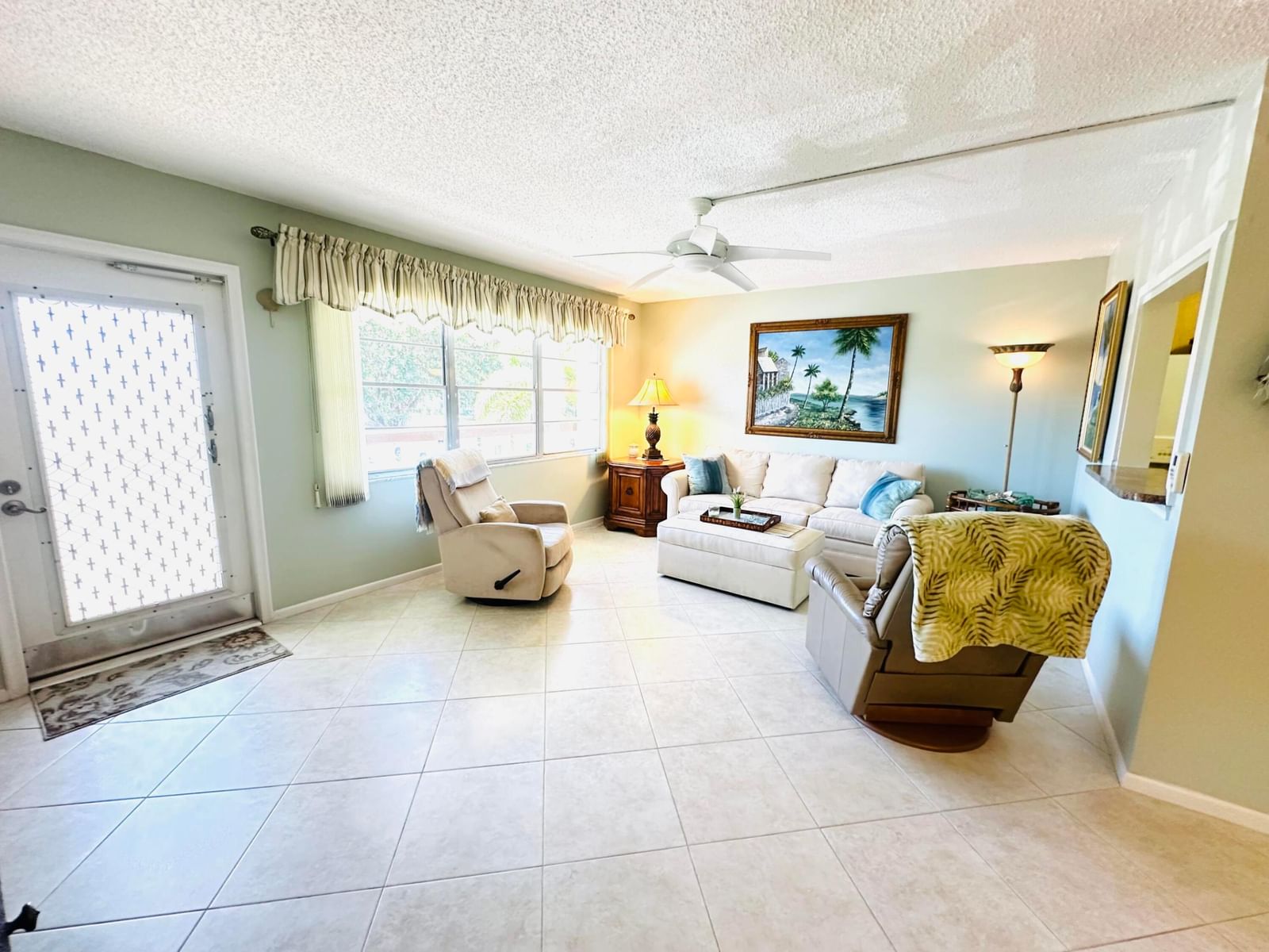 2132 Cambridge F, Deerfield Beach, FL 33442 photo 2