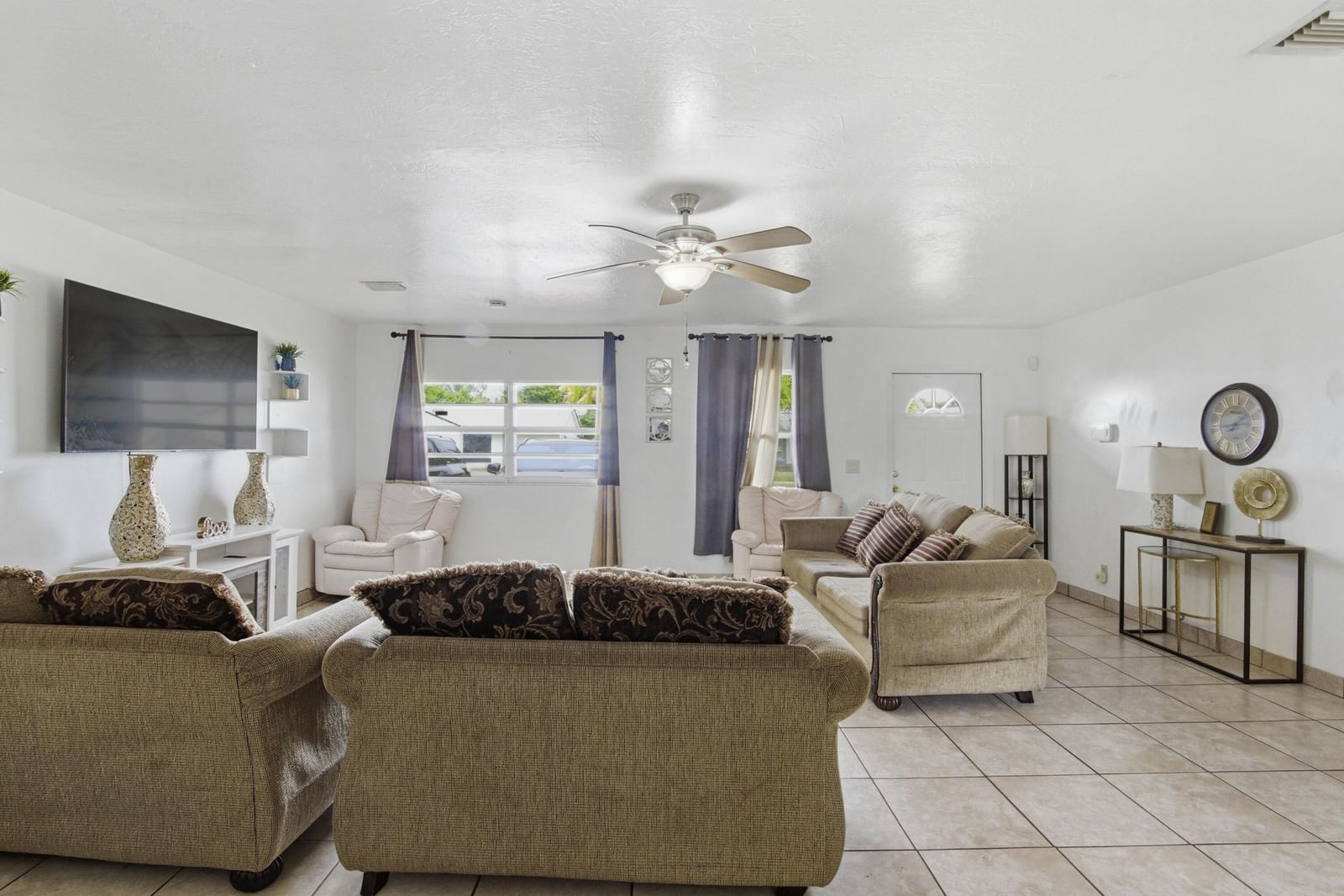 8230 SW 4th Place, North Lauderdale, FL 33068 photo 2