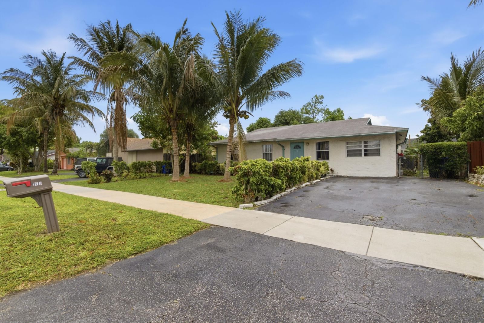 8230 SW 4th Place, North Lauderdale, FL 33068 photo 4
