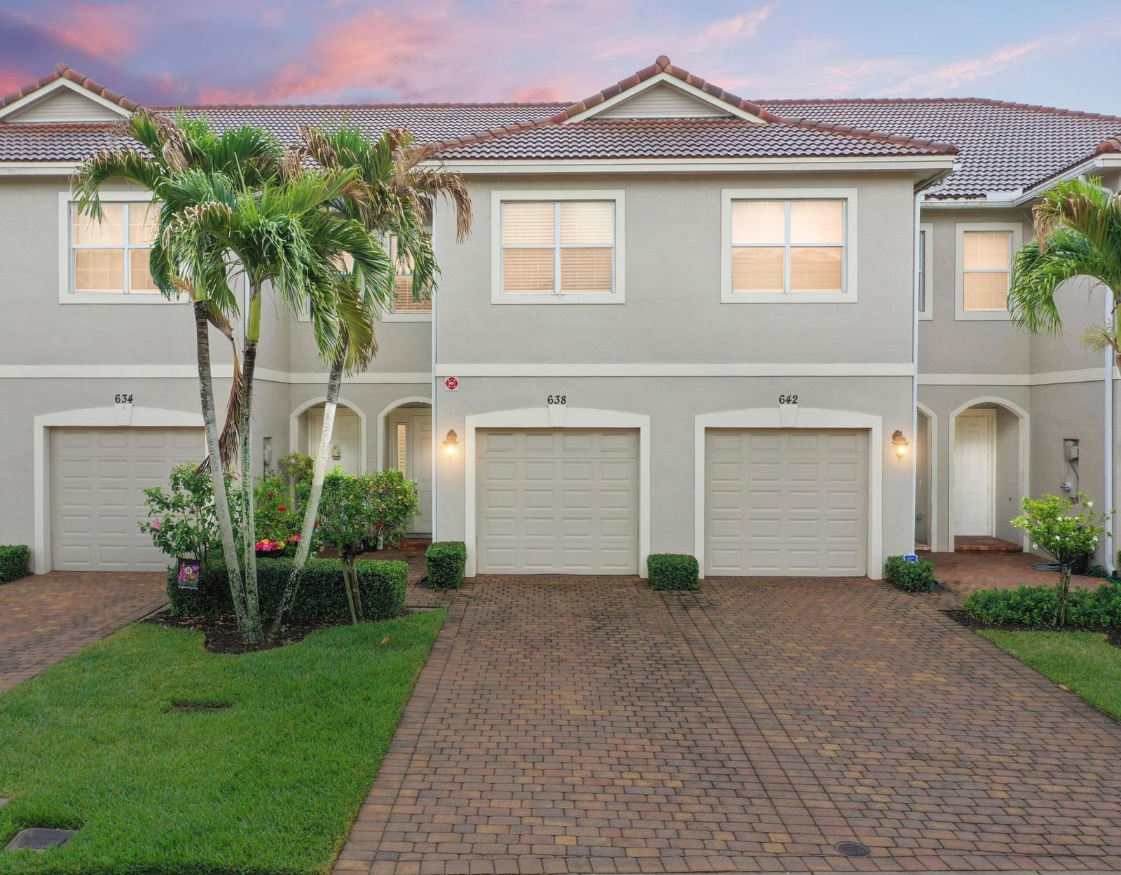 638 SW Glen Crest Way, Stuart, FL 34997 photo 2