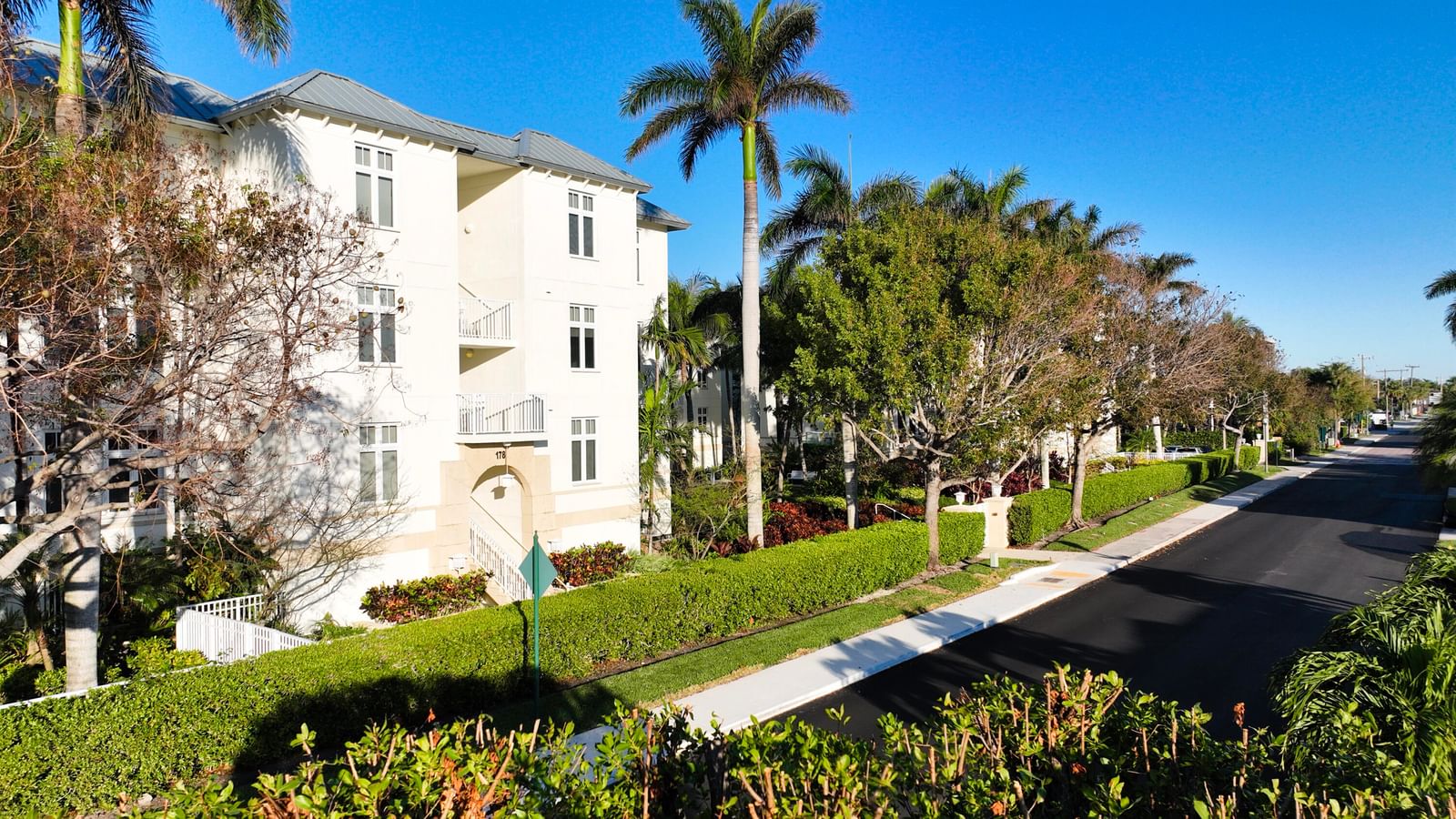 182 Lake Drive #5302, Palm Beach Shores, FL 33404 photo 2