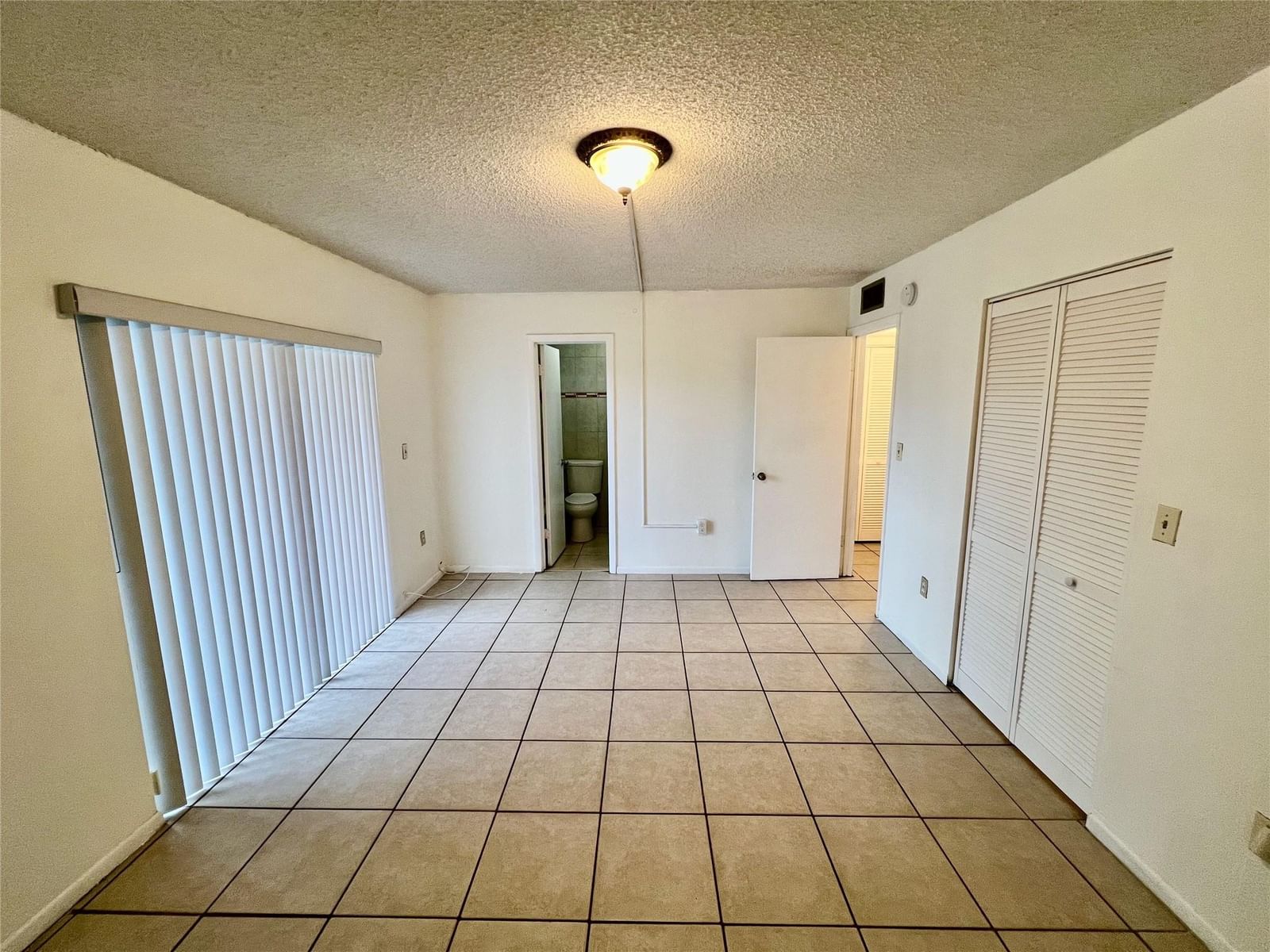13500 NE 3rd Court #412, North Miami, FL 33161 photo 3