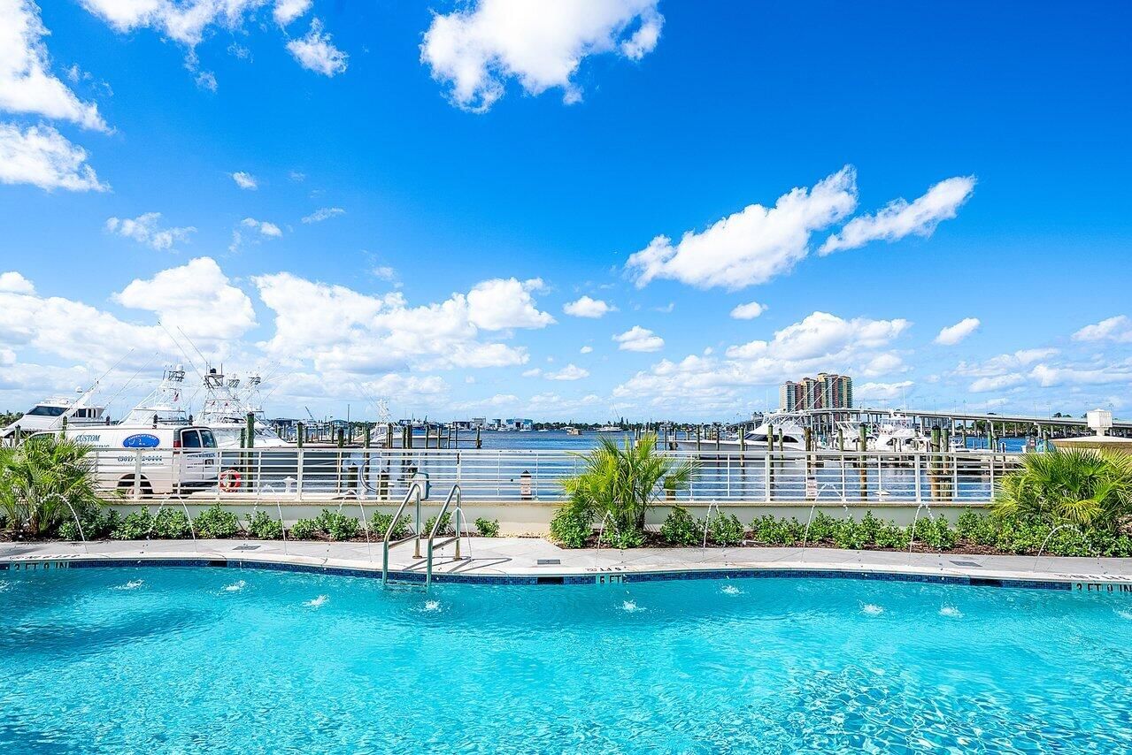 180 Lake Drive #2103, Palm Beach Shores, FL 33404 photo 3