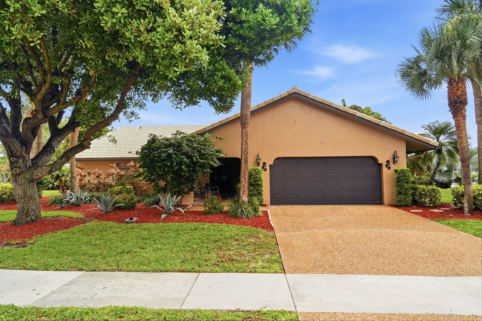 2490 Deer Creek Lob Lolly Lane, Deerfield Beach, FL 33442 photo 2