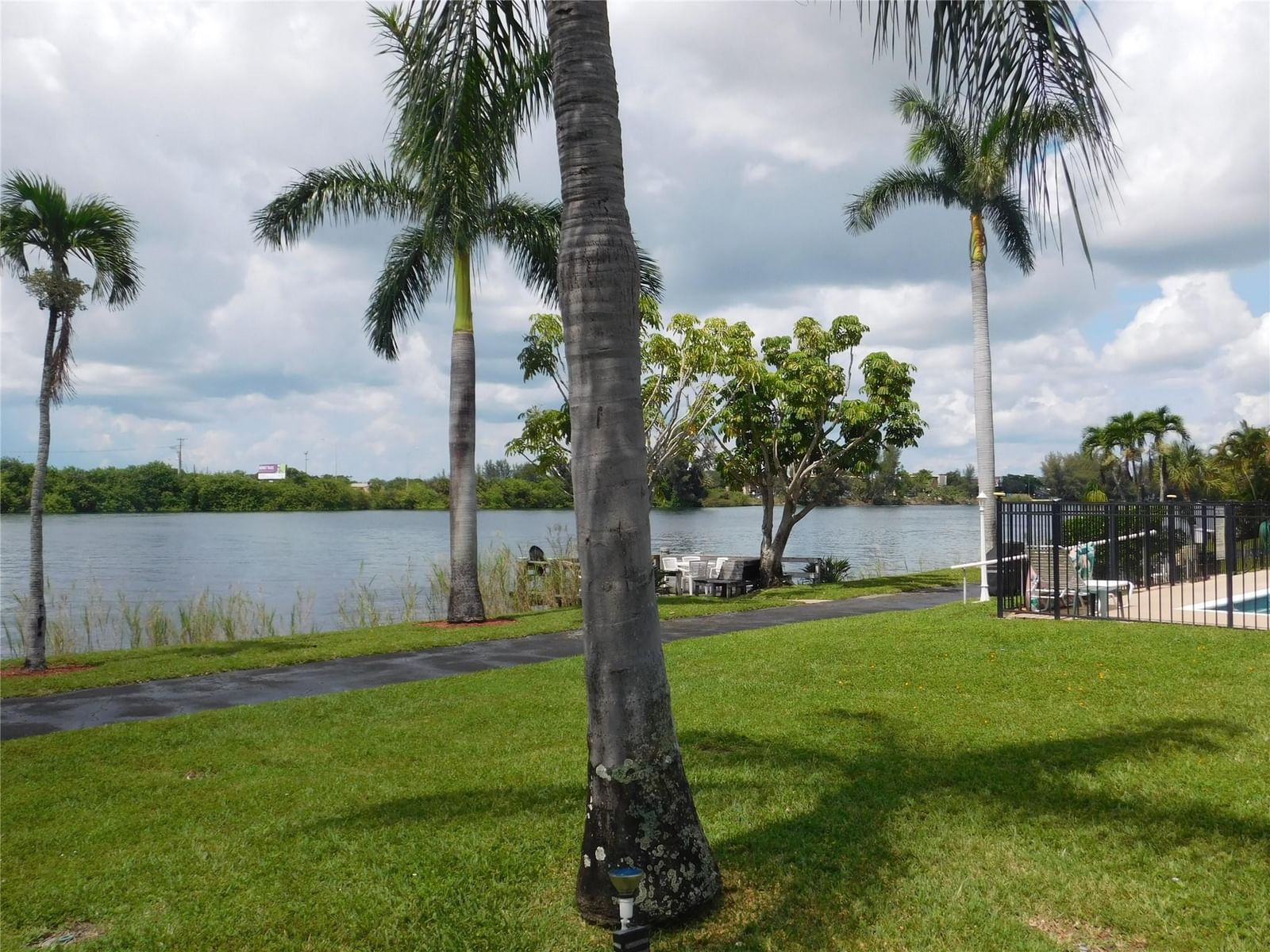 960 Crystal Lake Drive #201, Deerfield Beach, FL 33064 photo 3