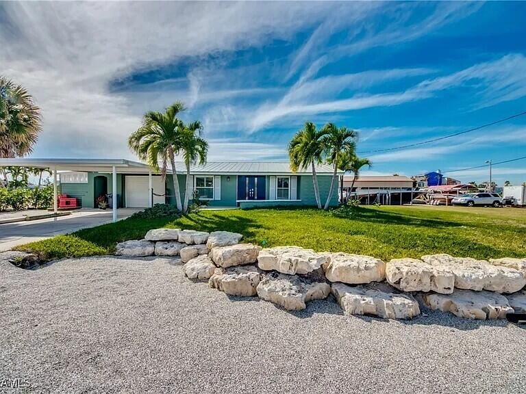 2891 Cussell Drive, St James City, FL 33956 photo 2