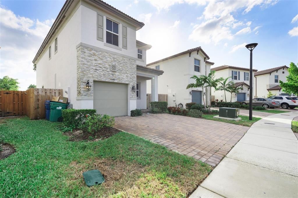 2441 NW 131st Circle #2441, Miami, FL 33167 photo 2