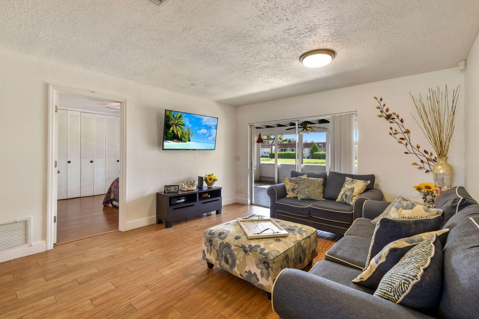 5800 Fernley Dr W Dr #64, West Palm Beach, FL 33415 photo 2