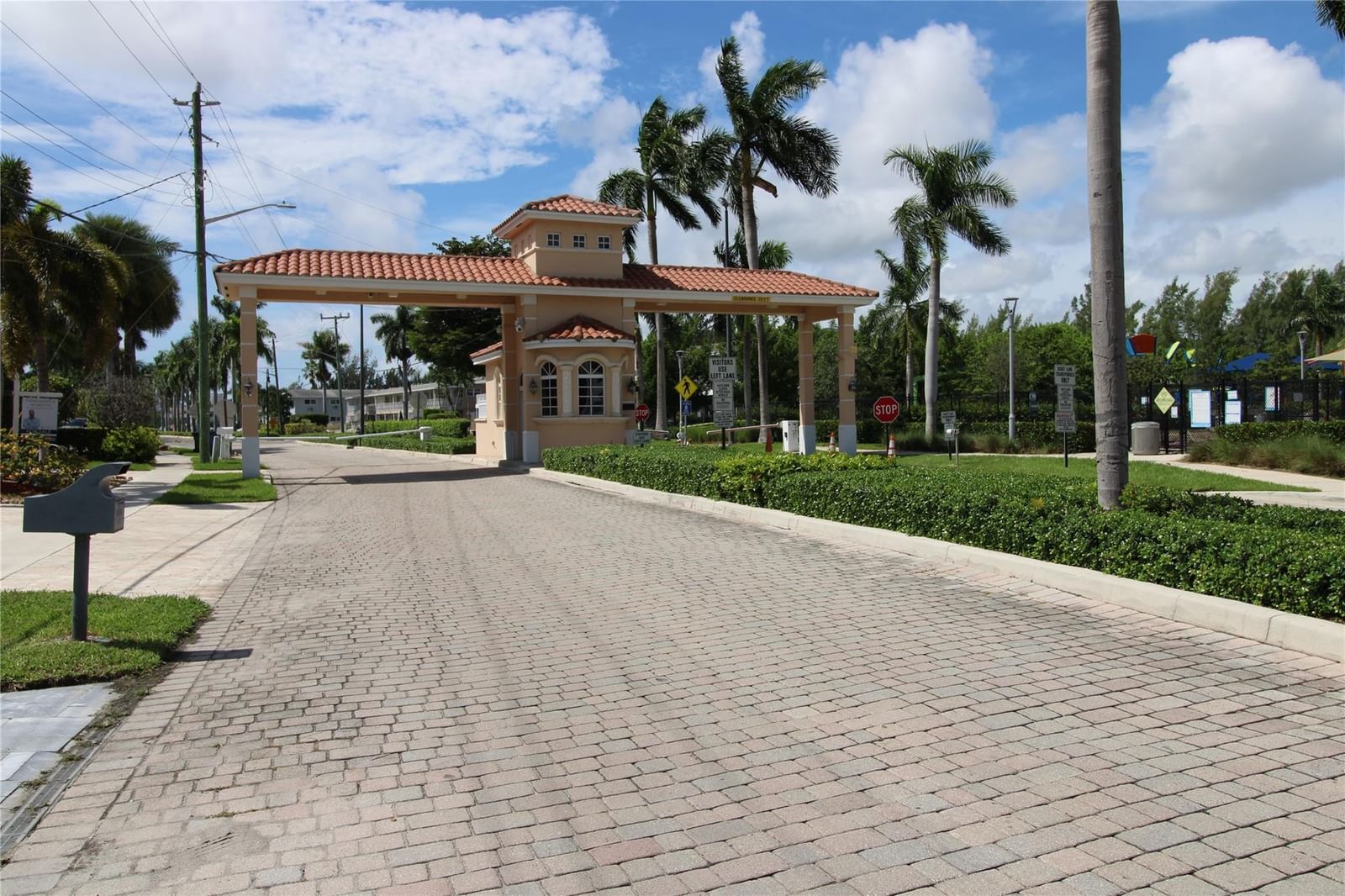600 Layne Boulevard #119, Hallandale Beach, FL 33009 photo 2
