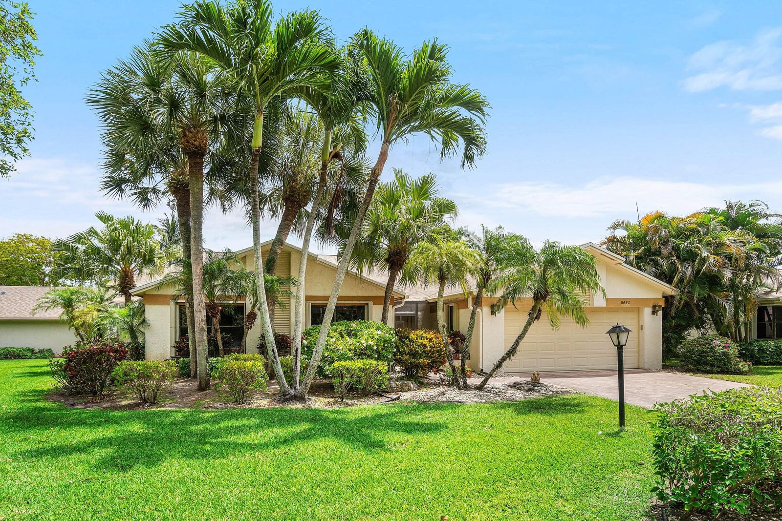 5692 Willow Creek Lane, Delray Beach, FL 33484 photo 2