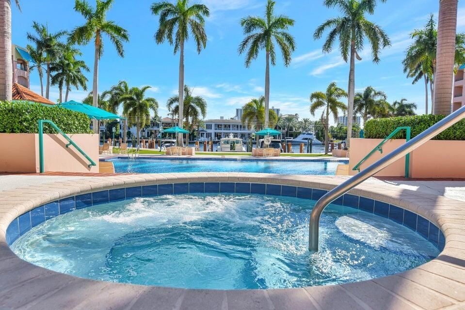 100 SE 5th Avenue #107, Boca Raton, FL 33432 photo 2