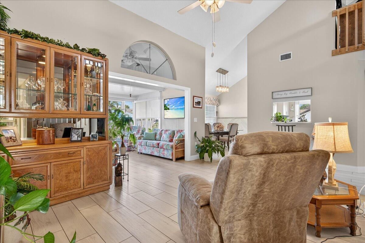 1827 Aynsley Way #4, Vero Beach, FL 32966 photo 2