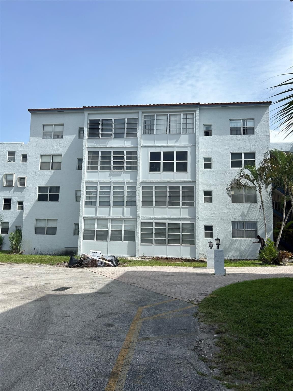 2860 Somerset Drive #311k, Lauderdale Lakes, FL 33311