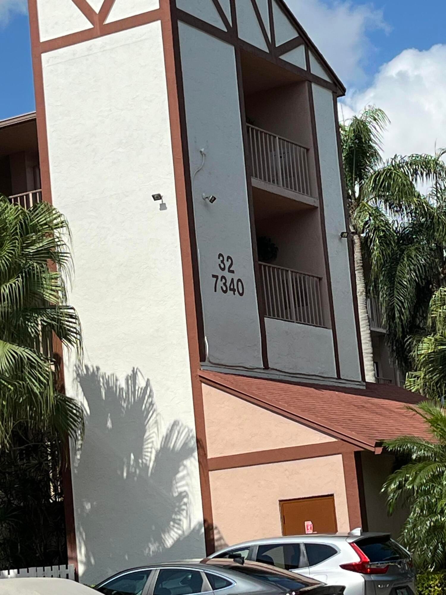7340 Amberly Lane #205, Delray Beach, FL 33446 photo 4