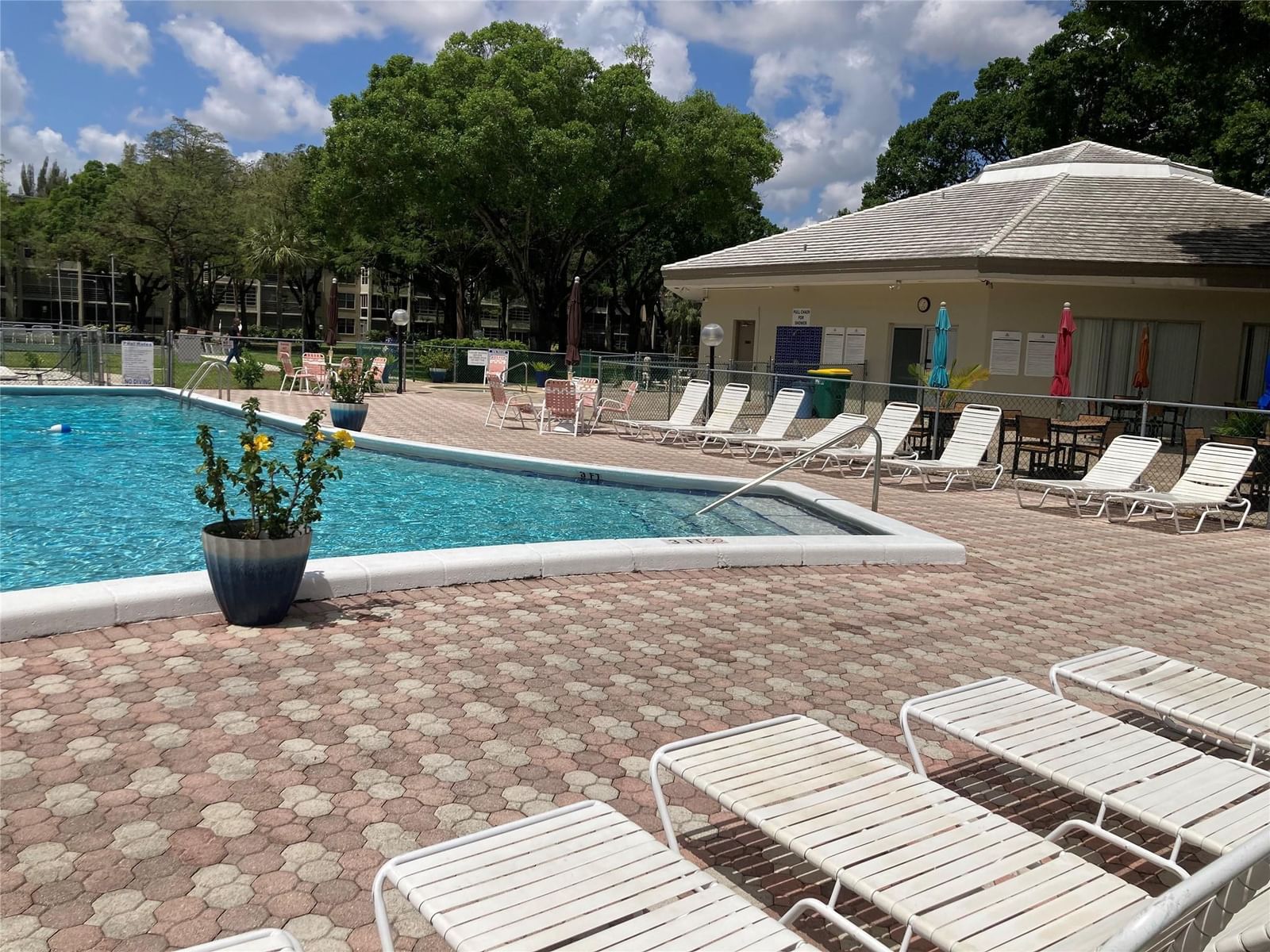 2998 NW 48th Terrace #332, Lauderdale Lakes, FL 33313 photo 2