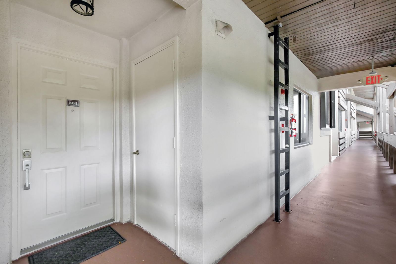 141 SW 96th Terrace #302, Plantation, FL 33324 photo 4