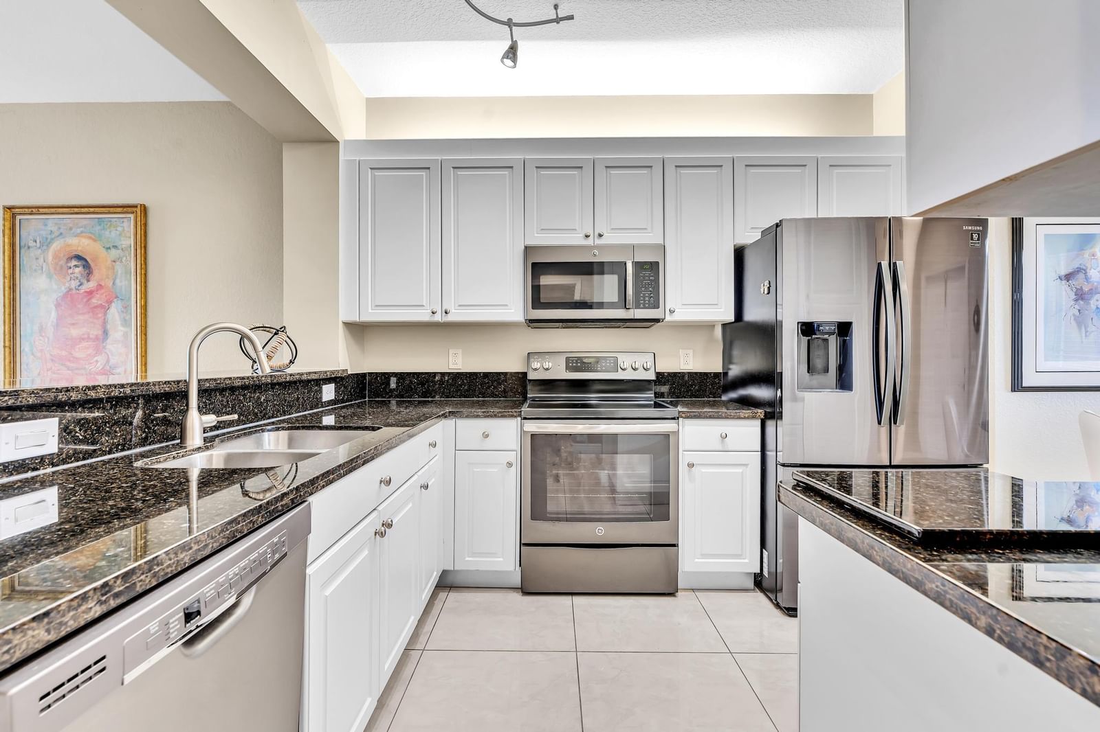 7735 Yardley Drive #406, Tamarac, FL 33321 photo 4