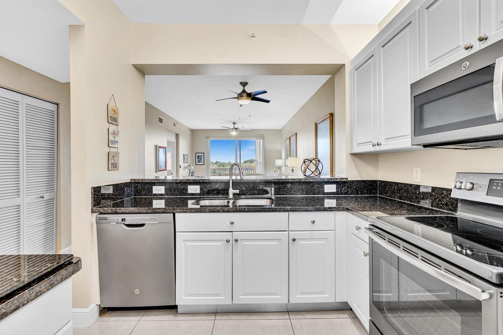 7735 Yardley Drive #406, Tamarac, FL 33321 photo 5