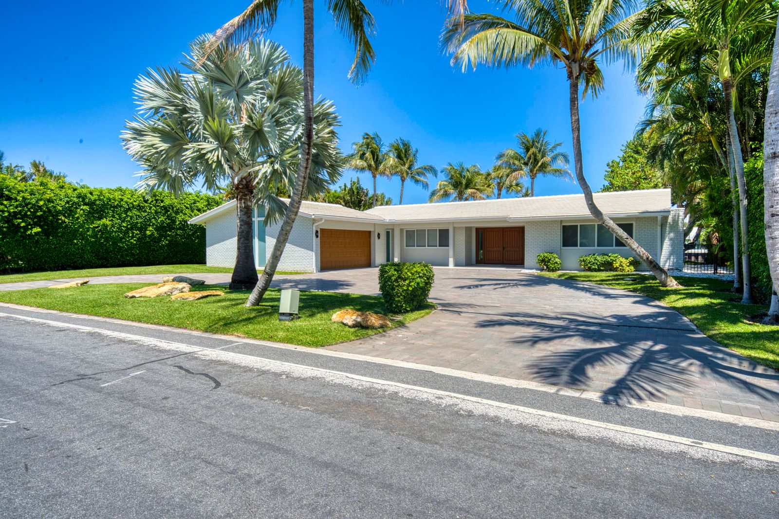 2259 Ibis Isle Road E, Palm Beach, FL 33480 photo 3