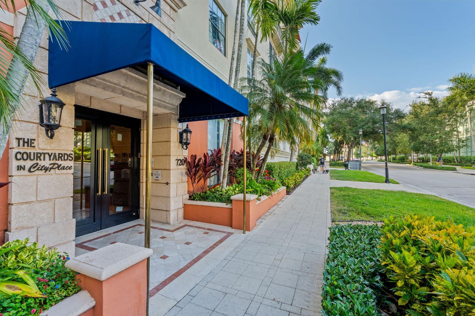 720 S Sapodilla Avenue #106, West Palm Beach, FL 33401 photo 2