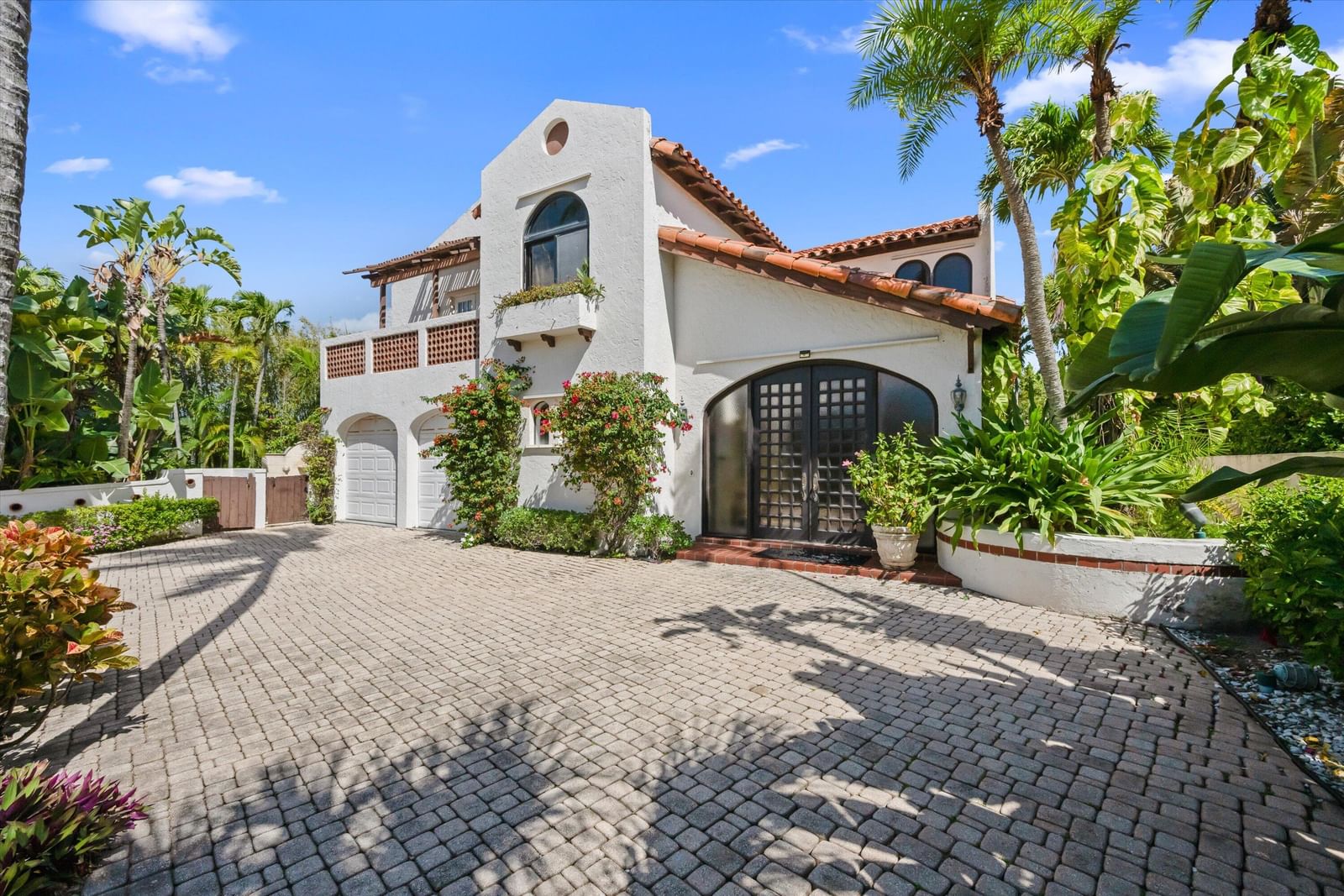 23 Sloans Curve Drive, Palm Beach, FL 33480 photo 2