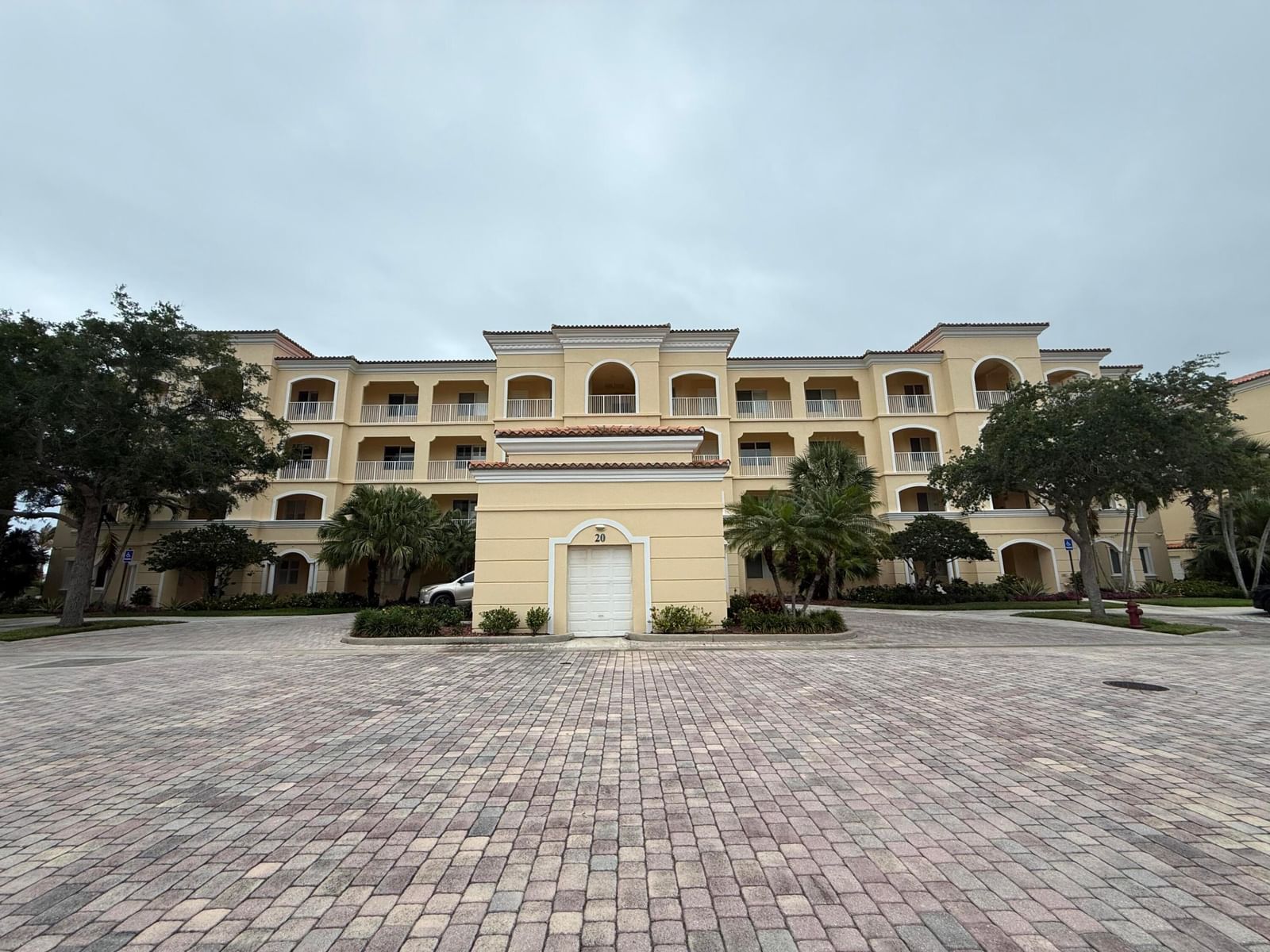 20 Harbour Isle Drive W #Ph01, Fort Pierce, FL 34949 photo 2