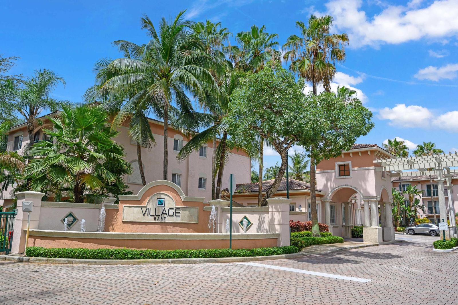 2119 SE 10th Avenue #901, Fort Lauderdale, FL 33316 photo 2