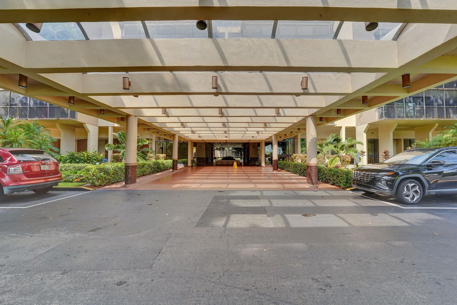 2802 N 46th Avenue #B620, Hollywood, FL 33021 photo 2
