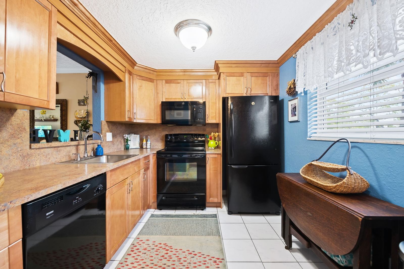 8004 Lagos De Campo Boulevard #C-203, Tamarac, FL 33321 photo 2