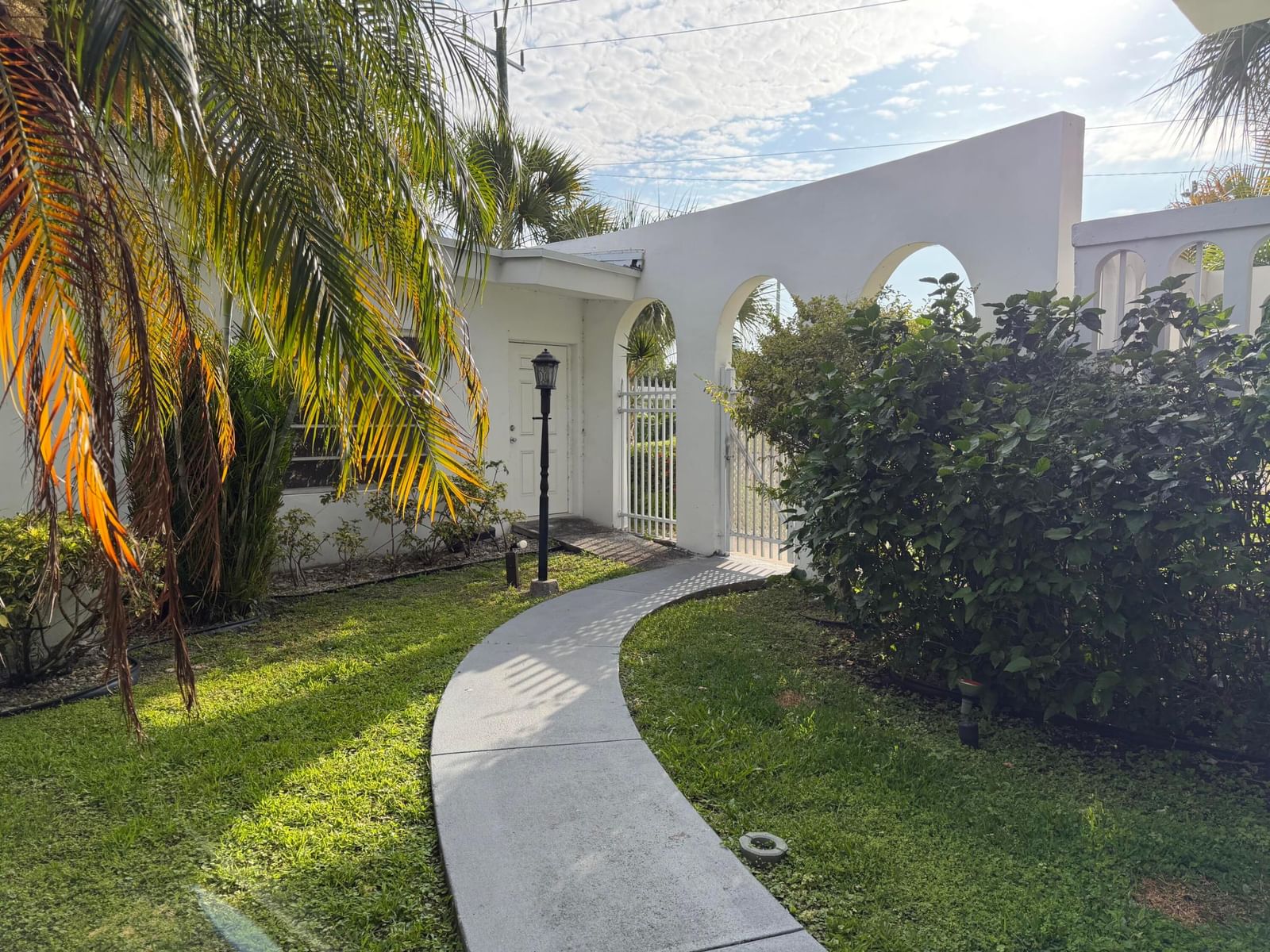 161 NE 10th Avenue #12b, Hallandale Beach, FL 33009 photo 2