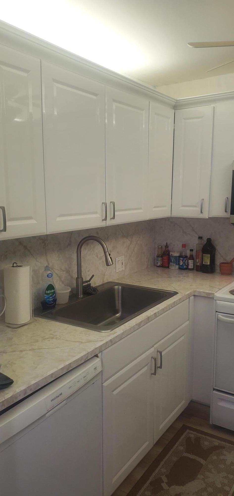 390 Fanshaw J, Boca Raton, FL 33434 photo 3