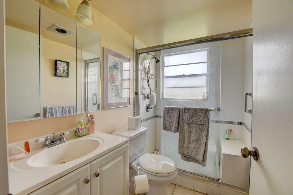 137 Fanshaw D, Boca Raton, FL 33434 photo 2