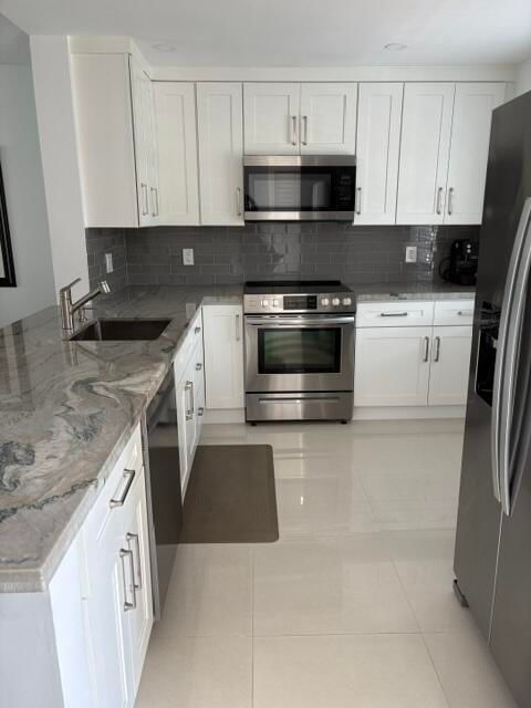 424 SE 10th Street #203, Dania Beach, FL 33004 photo 2
