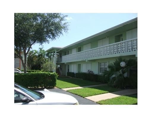 1561 NW 20th Avenue #101, Delray Beach, FL 33445 photo 2