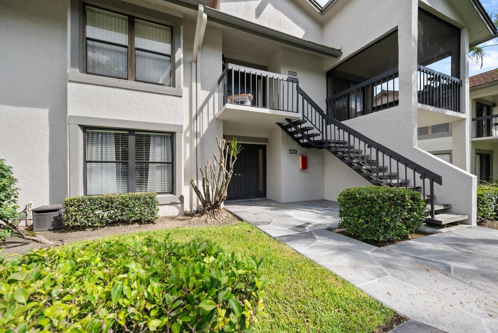 11355 Pond View Drive #D104, Wellington, FL 33414 photo 2